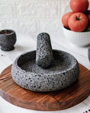 Molcajete Modelo Boleado Delgado 18 cm.