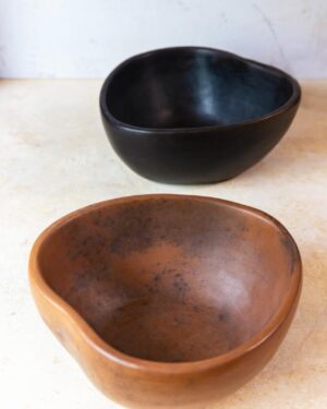 Tazón corazón de barro bruñido