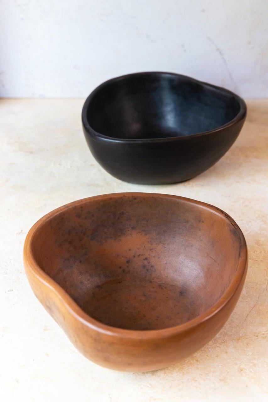 Tazón corazón de barro bruñido