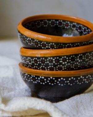 Ramekin de barro capuleado