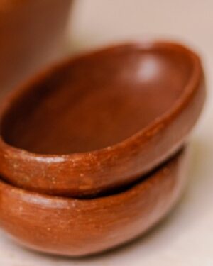 Ramekin ovalado de barro rojo