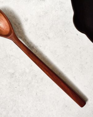 Cuchara de 13 cm para ensaladera de 15 cm.