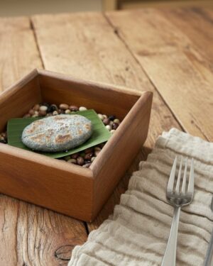 Caja de madera de 14 cm.