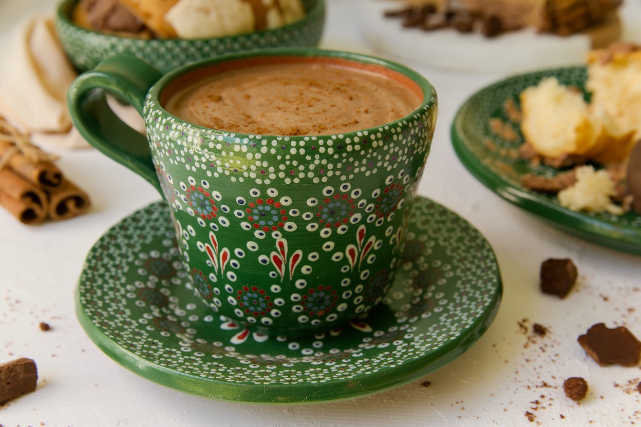 Juego de taza y plato de barro capuleado - Image 4