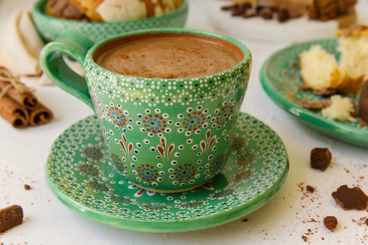Juego de taza y plato de barro capuleado - Image 8