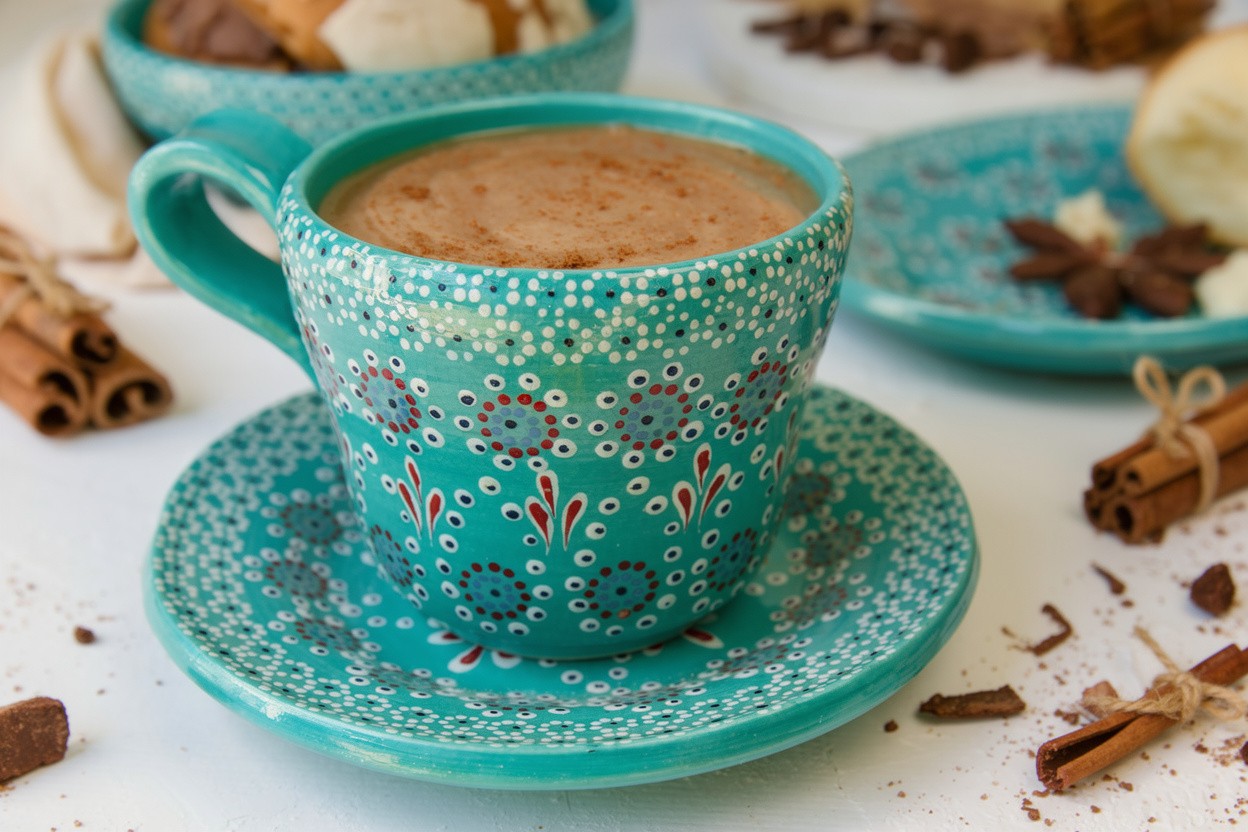 Juego de taza y plato de barro capuleado - Image 9