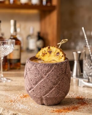 Bowl piña piedra volcánica